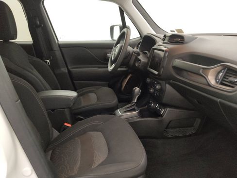 Used 2023 Jeep Renegade Latitude image 21