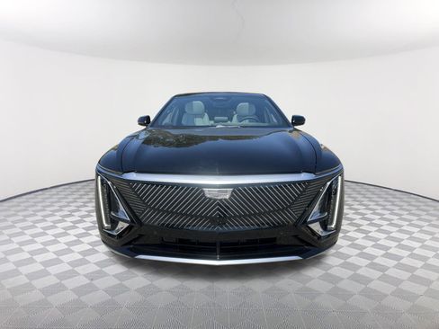 New 2025 Cadillac Lyriq Luxury image 2