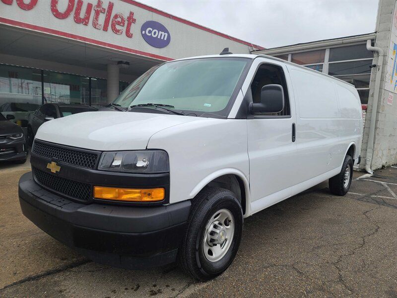 Used 2021 Chevrolet Express 2500 Extended w/ Driver Convenience Package RWD image 2