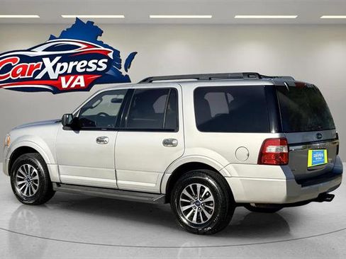 Used 2017 Ford Expedition XLT image 5