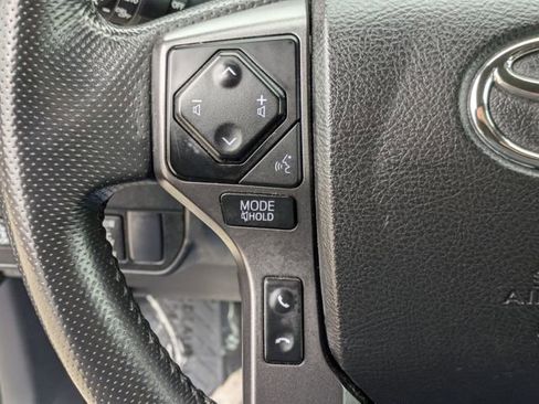 Used 2023 Toyota Tacoma TRD Off-Road image 21