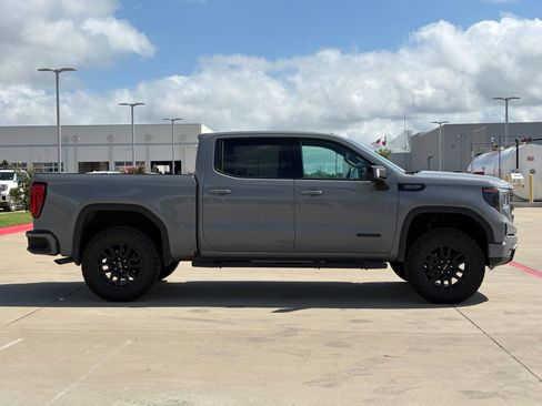Used 2024 GMC Sierra 1500 Elevation w/ Preferred Package RWD image 8