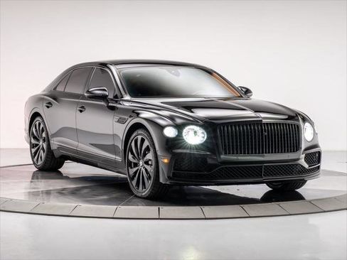 Used 2021 Bentley Flying Spur V8 image 7