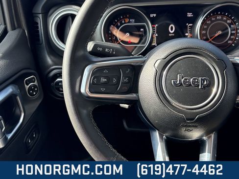 Used 2023 Jeep Gladiator Overland image 29