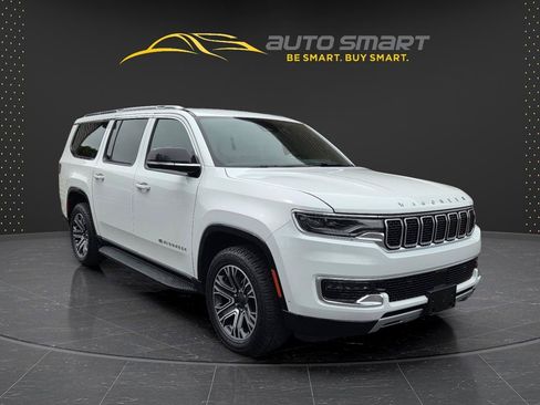 Used 2023 Jeep Wagoneer L Series II AWD/4WD image 7