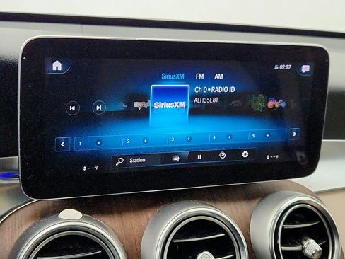 Used 2022 Mercedes-Benz GLC 300 GLC 300 4MATIC SUV w/ Premium Package Lite image 17