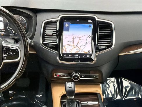 Used 2016 Volvo XC90 T6 Momentum image 22