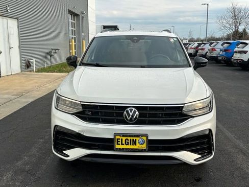 Certified 2022 Volkswagen Tiguan SE R-Line image 2