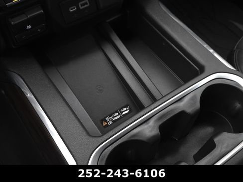 Used 2020 GMC Sierra 1500 SLT w/ SLT Premium Plus Package AWD/4WD image 15
