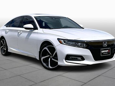 Used 2019 Honda Accord Sport image 3
