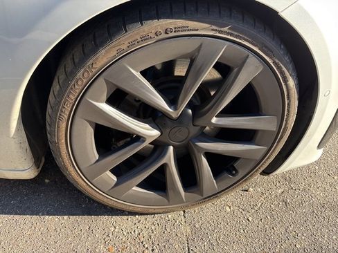 Used 2021 Tesla Model S Plaid image 12