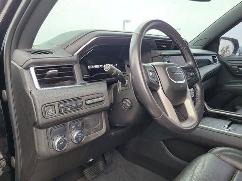 Used 2022 GMC Yukon XL Denali image 9