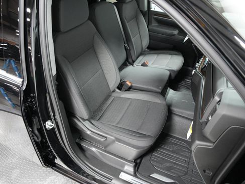 New 2025 GMC Sierra 2500 SLE w/ SLE Value Package; image 15