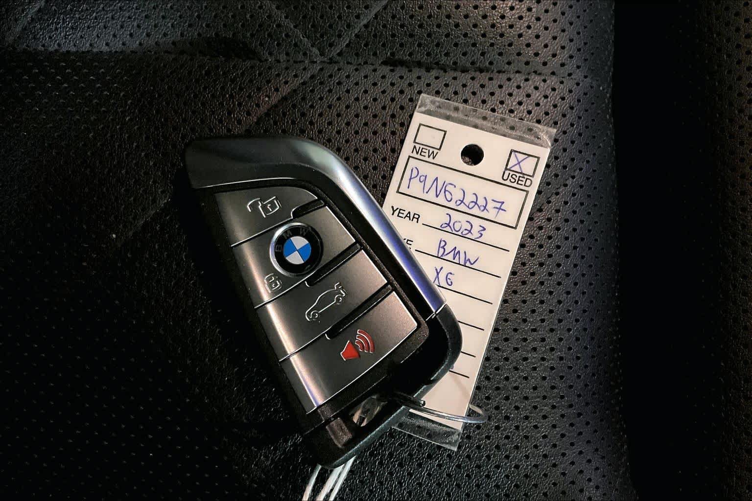 Used 2023 BMW X6 xDrive40i w/ Climate Comfort Package AWD/4WD image 14