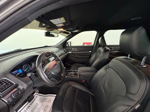 Used 2019 Ford Explorer Limited image 42