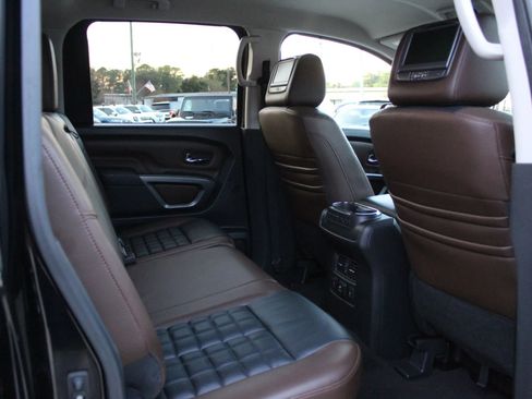 Used 2017 Nissan Titan Platinum Reserve image 26