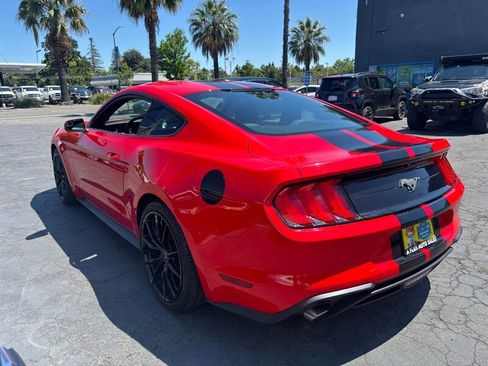 Used 2018 Ford Mustang Coupe RWD image 7