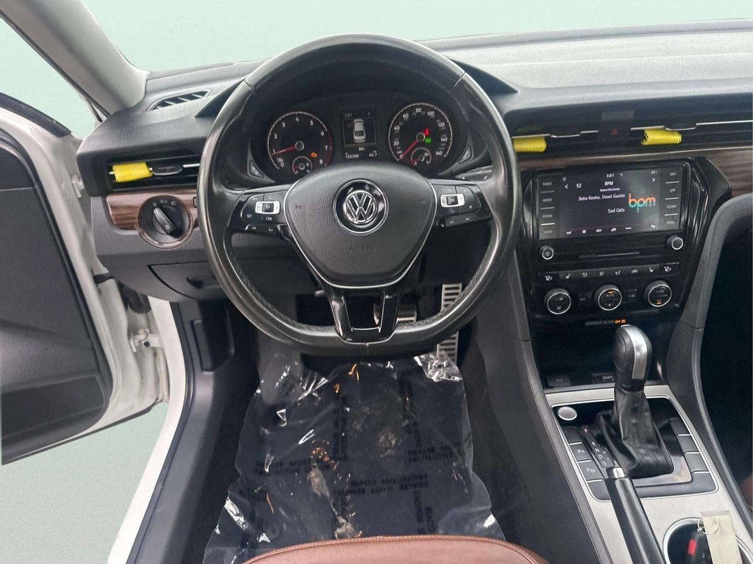 Used 2022 Volkswagen Passat 2.0T FWD image 19