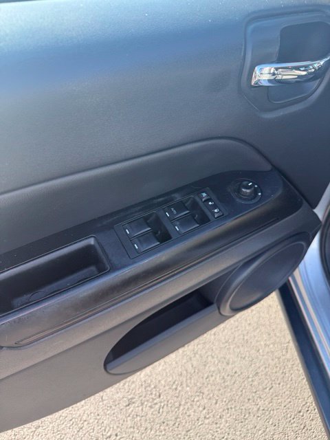 Used 2017 Jeep Compass Sport w/ Power Value Group AWD/4WD image 14
