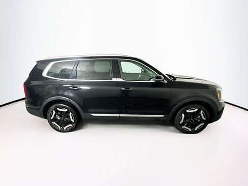 Used 2025 Kia Telluride S FWD image 10