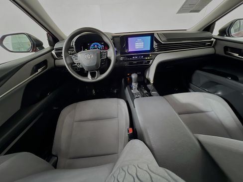 Used 2025 Toyota Camry LE FWD image 29