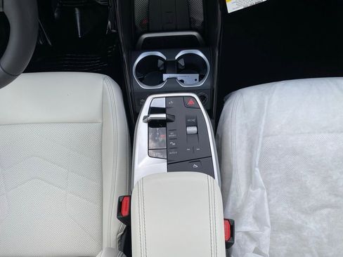 New 2026 BMW X1 xDrive28i w/ Technology Package AWD/4WD image 10
