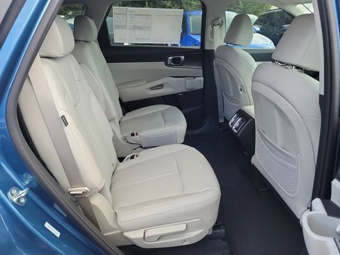 New 2026 Kia Sorento EX w/ EX Premium Package FWD image 12