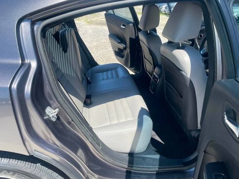 Used 2014 Dodge Charger SE RWD image 23