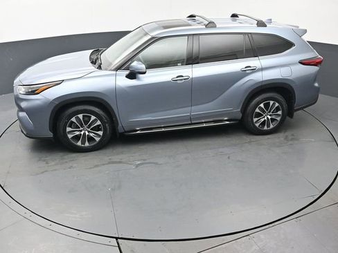 Used 2022 Toyota Highlander XLE image 46