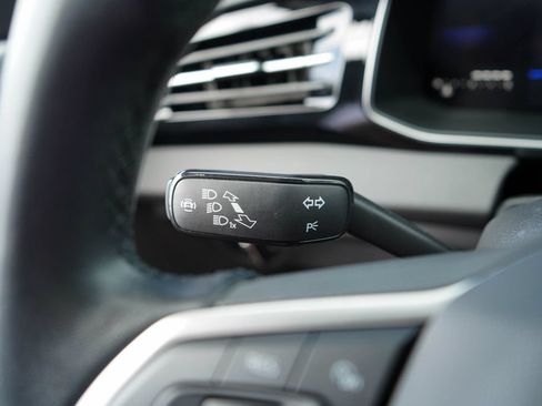 Used 2025 Volkswagen Jetta Sport FWD image 32