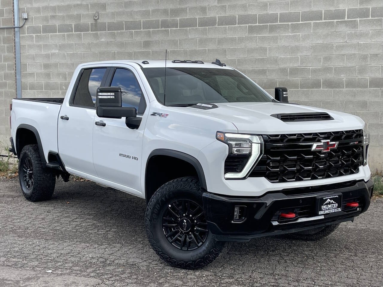 Used 2026 Chevrolet Silverado 2500 ZR2 AWD/4WD image 1