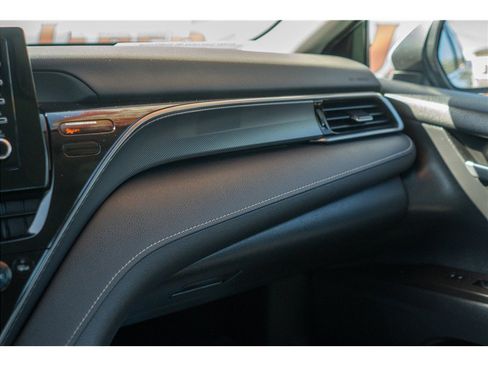 Used 2024 Toyota Camry SE FWD image 13