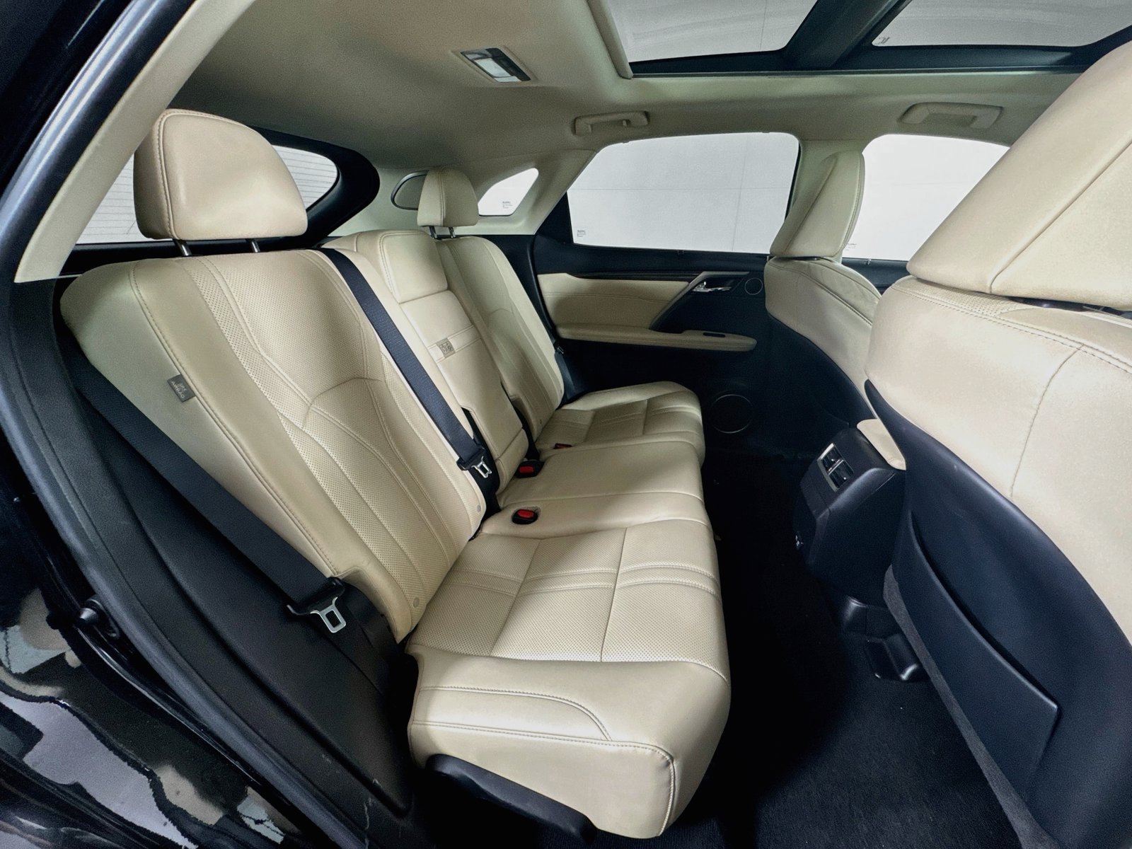 Used 2022 Lexus RX 350 AWD w/ Luxury Package image 29