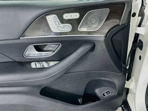 Certified 2021 Mercedes-Benz GLS 450 4MATIC image 18