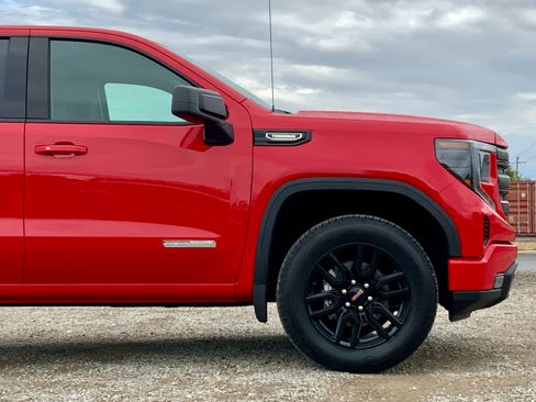 New 2026 GMC Sierra 1500 Elevation image 13