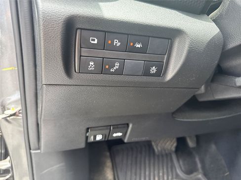 Used 2024 Nissan Kicks S FWD image 19