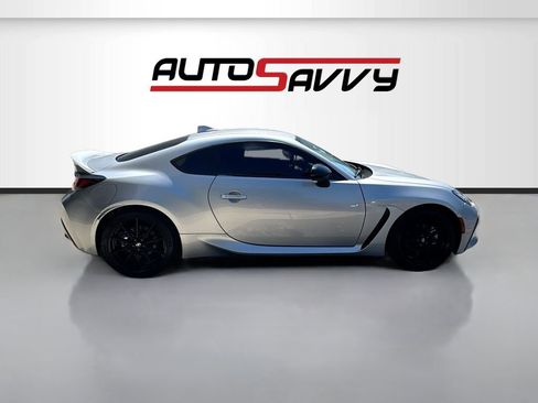 Used 2024 Toyota GR86 Premium image 8