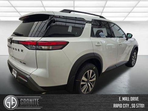 New 2026 Nissan Pathfinder SL AWD/4WD image 5