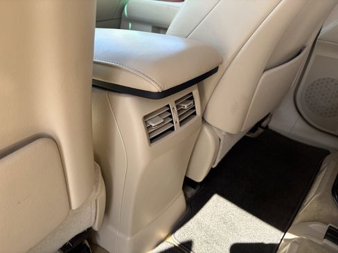 Used 2011 Lexus RX 450h AWD w/ Luxury Pkg image 20