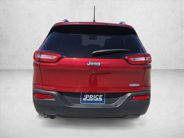 Used 2016 Jeep Cherokee Latitude w/ Comfort & Sound Group FWD image 7