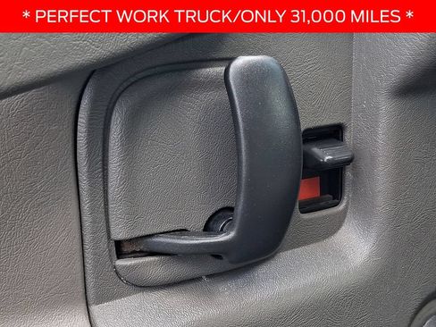Used 2009 Chevrolet Express 3500 RWD image 29