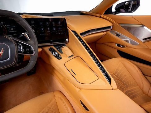 Used 2023 Chevrolet Corvette Stingray Premium Conv w/ Z51 Performance Package image 23