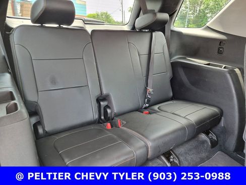 Used 2021 Chevrolet Traverse LT FWD image 16