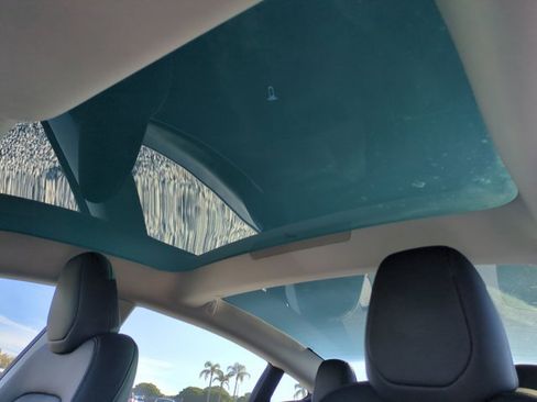 Used 2024 Tesla Model 3 image 16