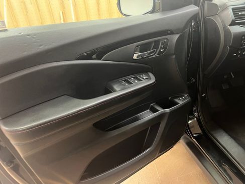 Certified 2021 Honda Pilot Black Edition image 32