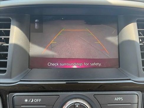 Used 2017 Nissan Pathfinder SV FWD image 29