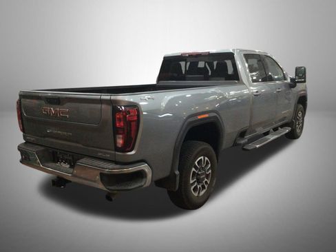 Used 2024 GMC Sierra 3500 SLE w/ SLE Value Package AWD/4WD image 2