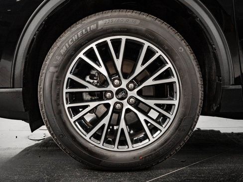 Used 2024 Ford Escape SE w/ Class II Trailer Tow Package FWD image 13