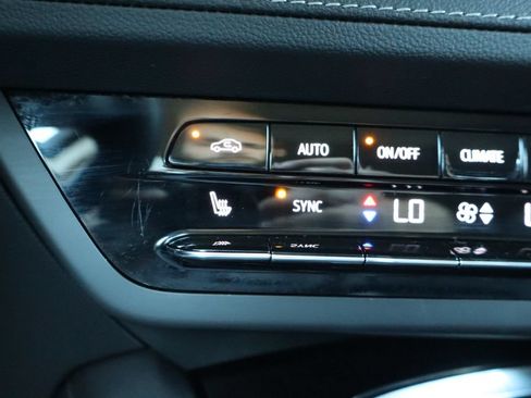 Used 2023 Buick Envision Preferred w/ Sport Touring Package AWD/4WD image 13