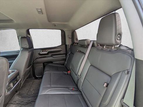 Used 2022 GMC Sierra 1500 SLT AWD/4WD image 15